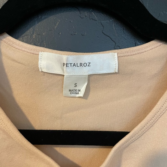 Nude tank top with string detailing on sides - Picture 4 of 4